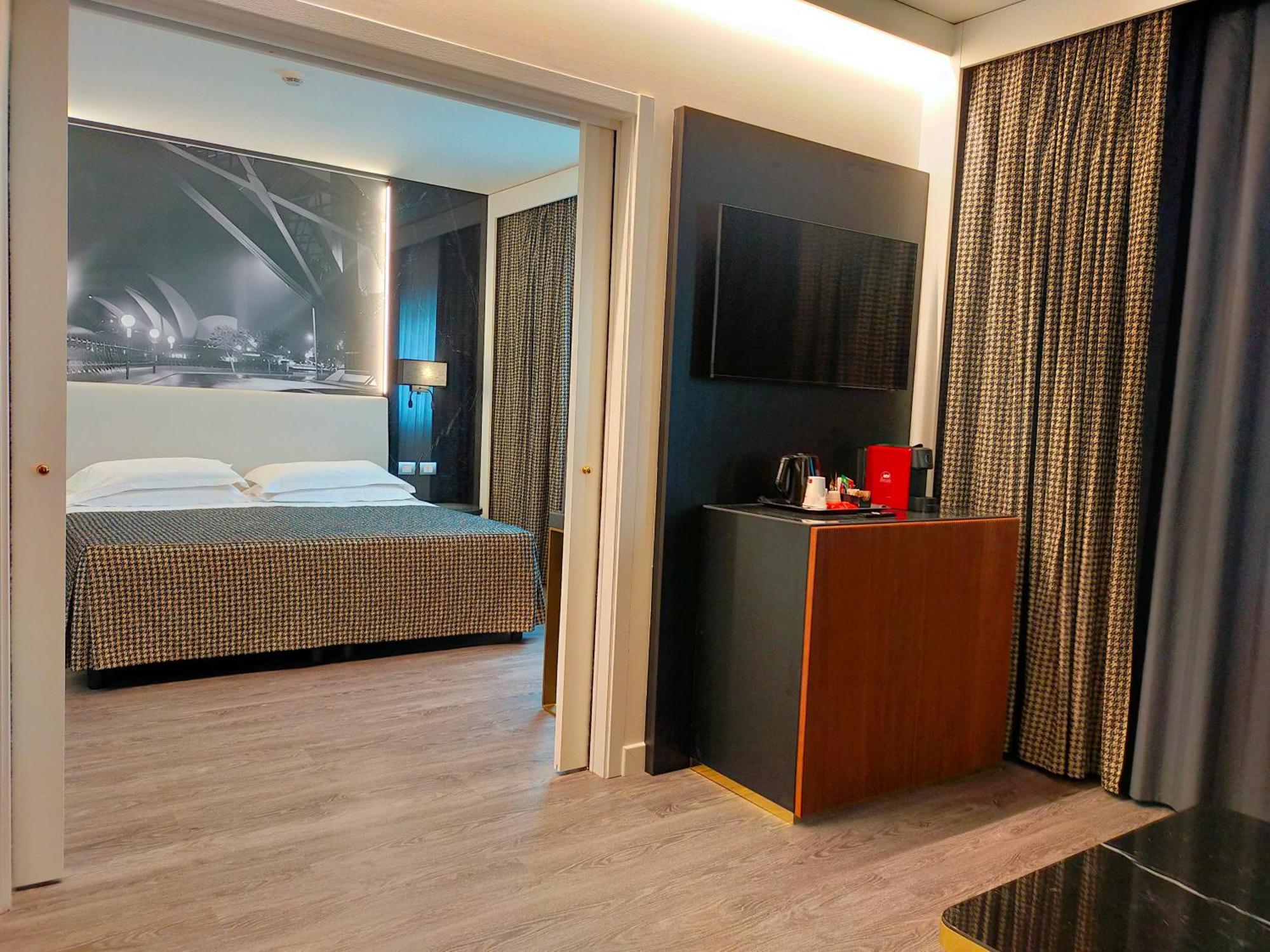 The Sydney Hotel Bologna Esterno foto
